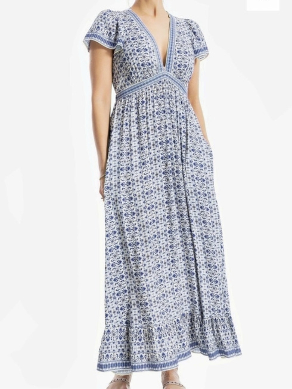 Max Studio Floral Maxi Dress in Blue & White Size Medium NWT
